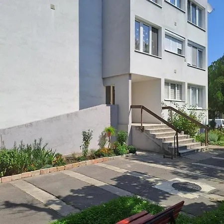 Kaptar Lakas Apartment